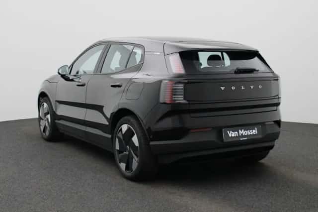 Volvo EX30 (2025) thumbnail 2
