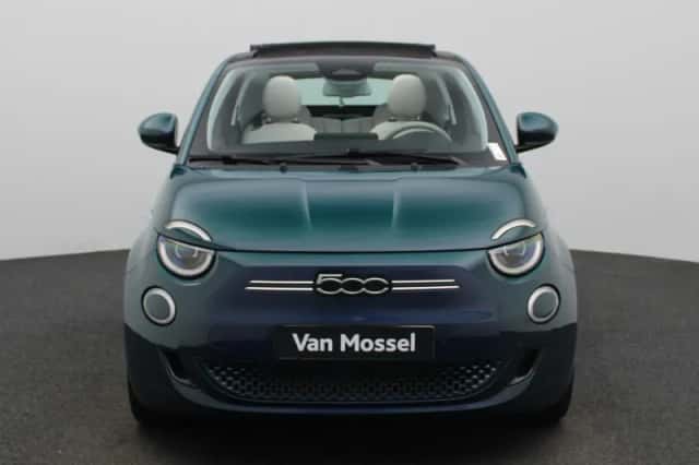 Fiat 500C (2023) thumbnail 3