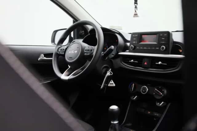Kia Picanto (2022) thumbnail 30