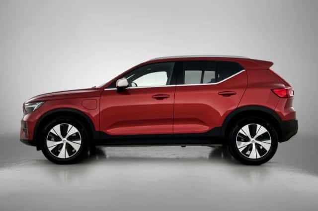 Volvo XC40 (2022) thumbnail 2