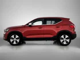 Volvo XC40 thumbnail 2