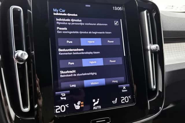 Volvo XC40 (2022) thumbnail 14