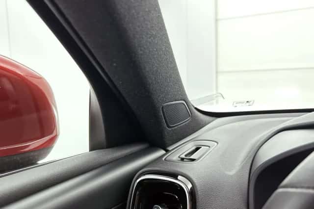 Volvo XC40 (2022) thumbnail 15