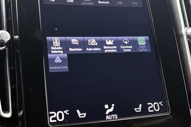 Volvo XC40 (2022) thumbnail 17