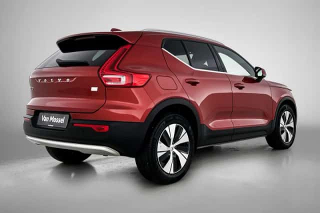 Volvo XC40 (2022) thumbnail 4