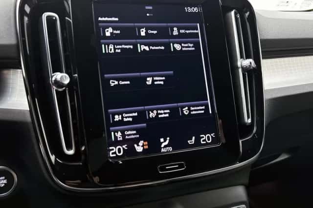 Volvo XC40 (2022) thumbnail 9
