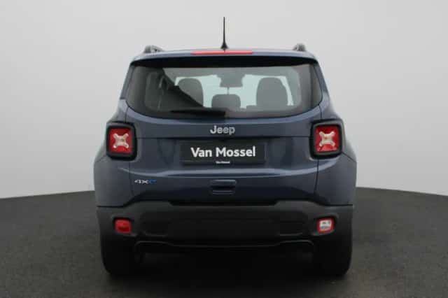 Jeep Renegade (2023) thumbnail 5