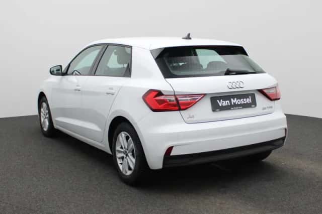 Audi A1 (2022) thumbnail 2