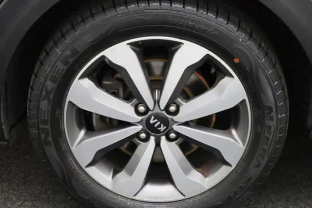Kia Stonic (2021) thumbnail 12