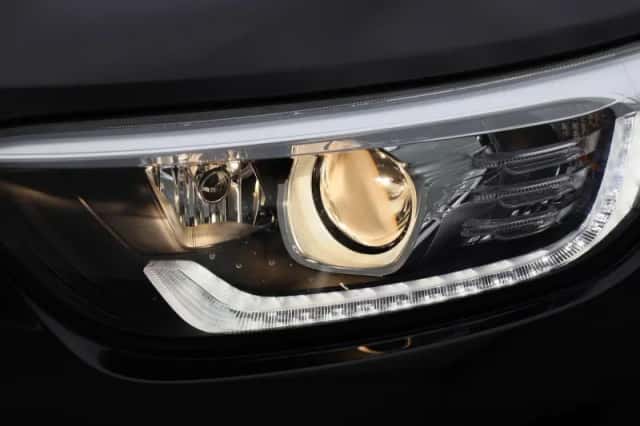 Kia Stonic (2021) thumbnail 13