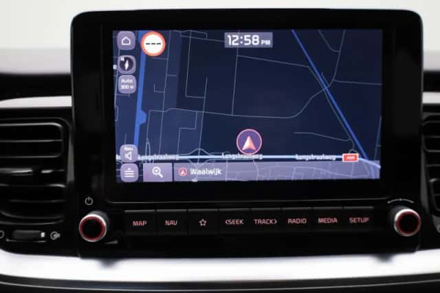 Kia Stonic (2021) thumbnail 16