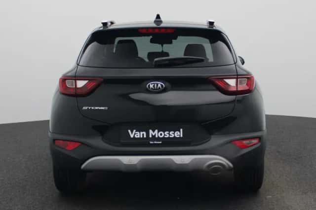 Kia Stonic (2021) thumbnail 5