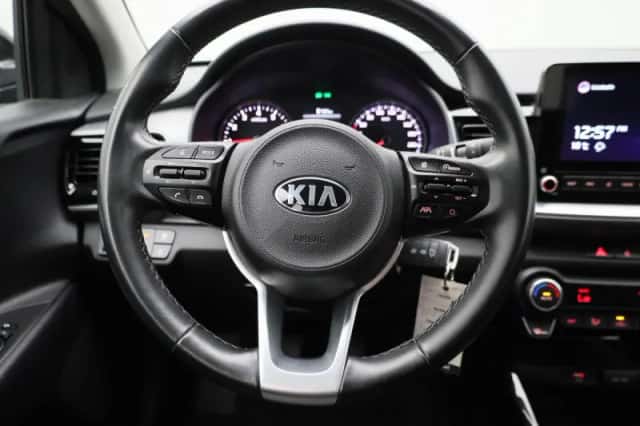 Kia Stonic (2021) thumbnail 7