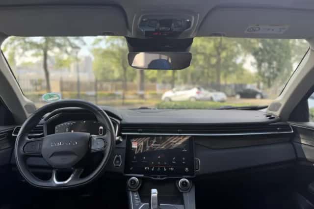 Lynk & Co 01 (2022) thumbnail 3
