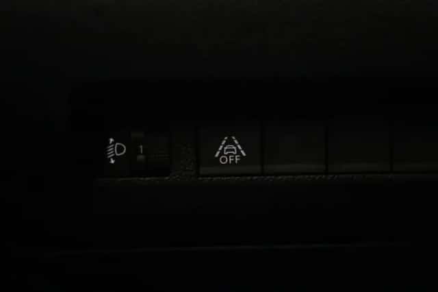 Peugeot e-208 (2023) thumbnail 30