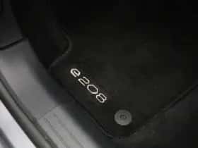Peugeot e-208 thumbnail 33