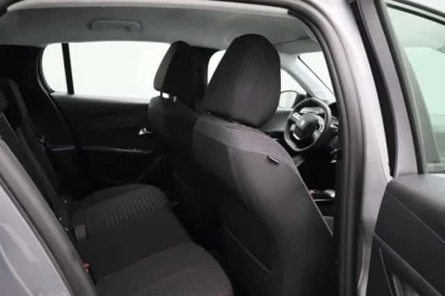 Peugeot e-208 (2023) thumbnail 37