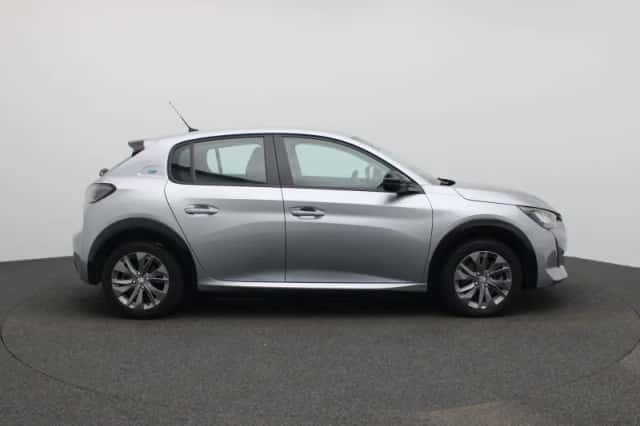 Peugeot e-208 (2023) thumbnail 6