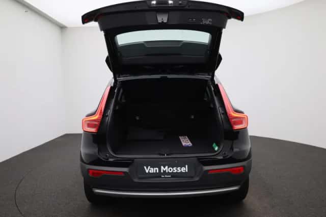 Volvo XC40 (2021) thumbnail 11