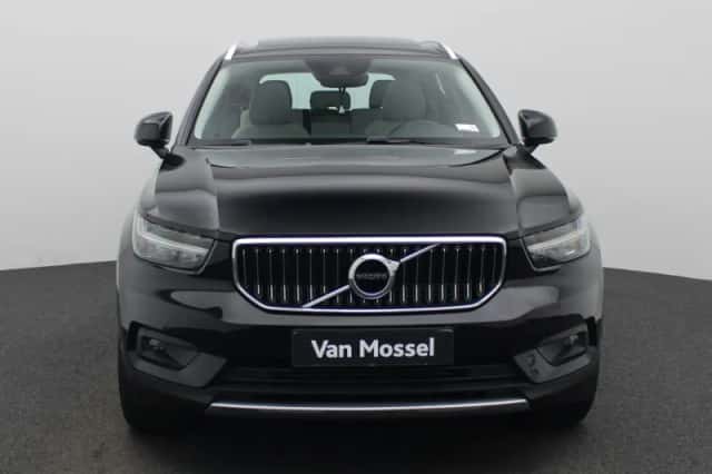 Volvo XC40 (2021) thumbnail 3