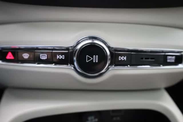 Volvo XC40 (2021) thumbnail 22