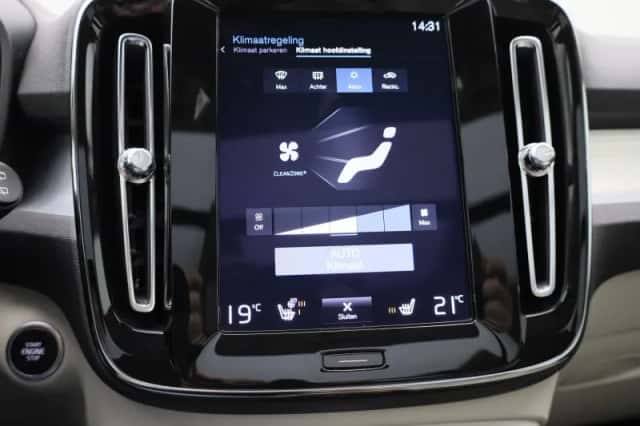 Volvo XC40 (2021) thumbnail 28