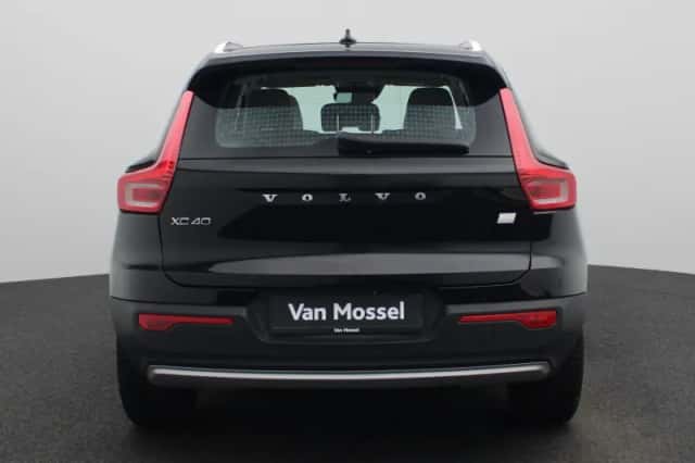 Volvo XC40 (2021) thumbnail 5