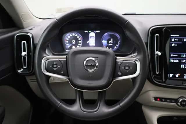 Volvo XC40 (2021) thumbnail 7