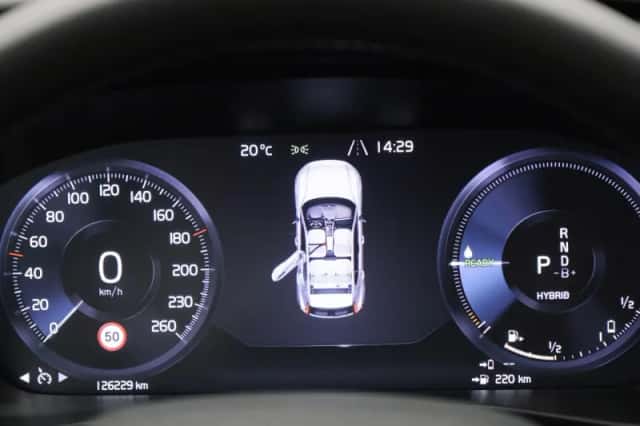 Volvo XC40 (2021) thumbnail 8