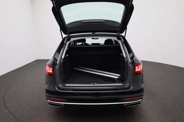 Audi A4 (2023) thumbnail 11