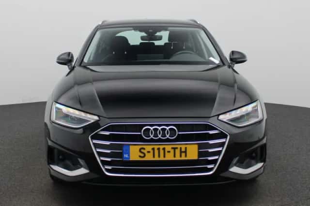 Audi A4 (2023) thumbnail 3