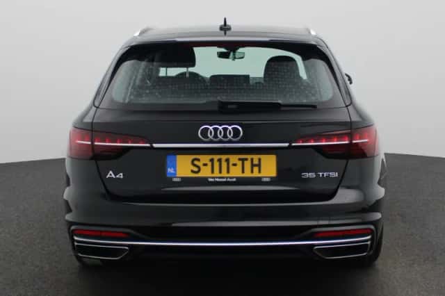 Audi A4 (2023) thumbnail 5