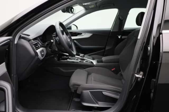 Audi A4 (2023) thumbnail 9