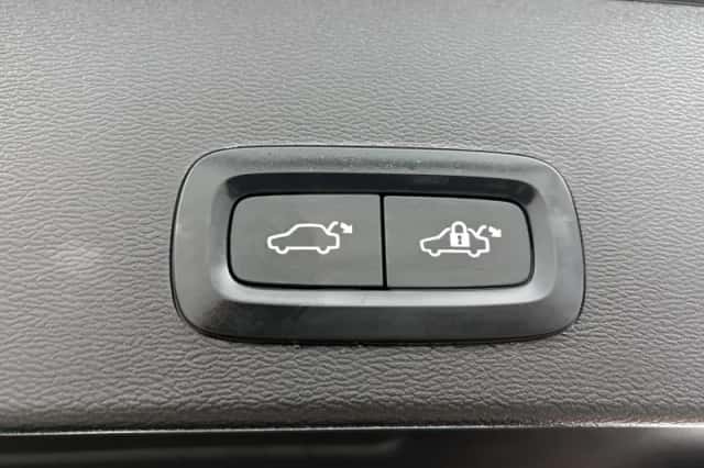 Volvo XC40 (2022) thumbnail 30