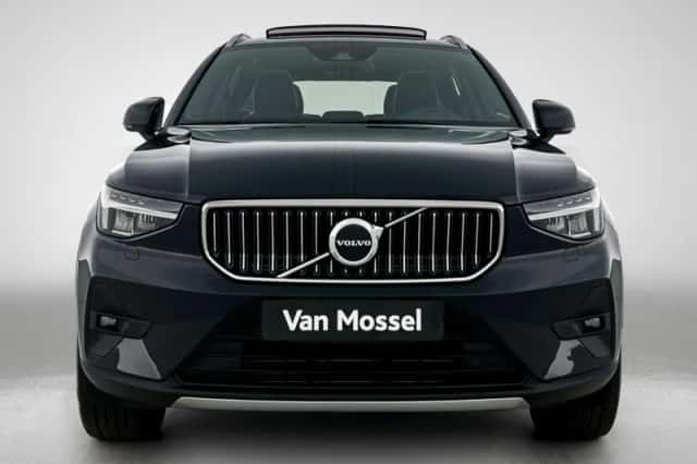 Volvo XC40 (2022) thumbnail 5