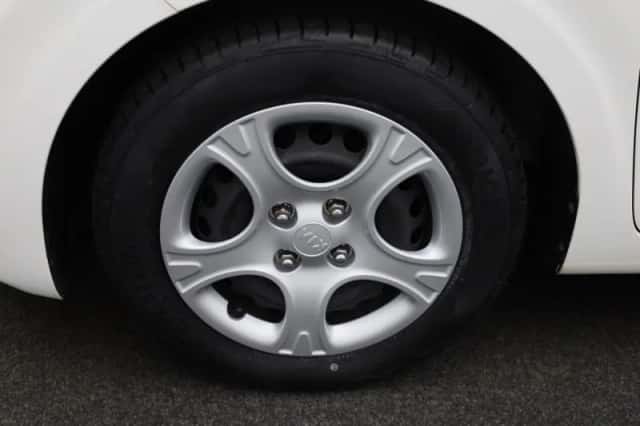 Kia Picanto (2021) thumbnail 14
