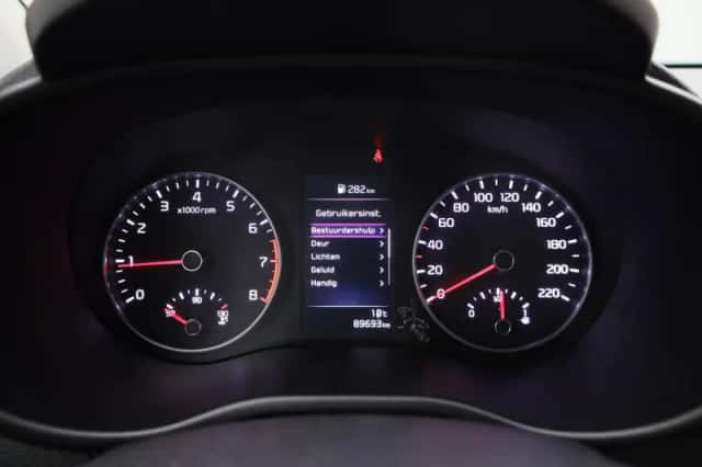 Kia Picanto (2021) thumbnail 17