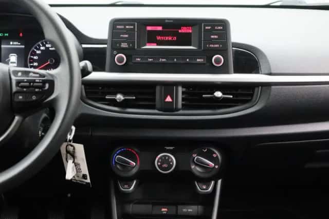 Kia Picanto (2021) thumbnail 8