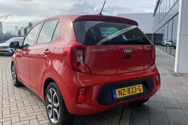 Kia Picanto (2017) thumbnail 3