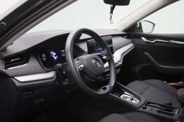 Škoda Octavia (2022) thumbnail 30