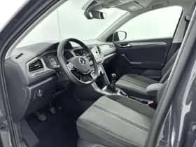 Volkswagen T-Roc thumbnail 8