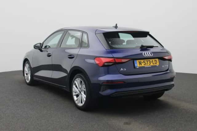 Audi A3 (2021) thumbnail 2