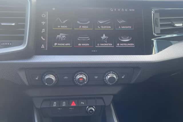 Audi A1 (2024) thumbnail 5