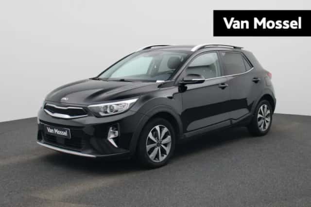 Kia Stonic (2021) thumbnail 1