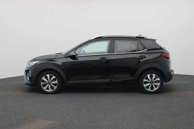 Kia Stonic (2021) thumbnail 4
