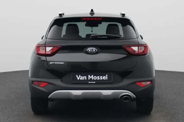 Kia Stonic (2021) thumbnail 5