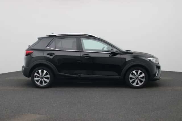 Kia Stonic (2021) thumbnail 6