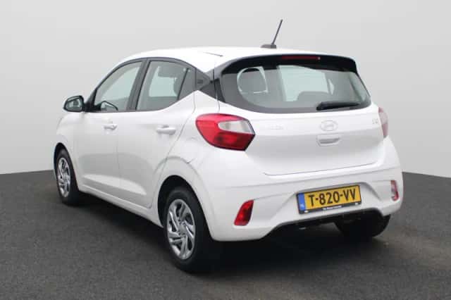 Hyundai i10 (2023) thumbnail 2