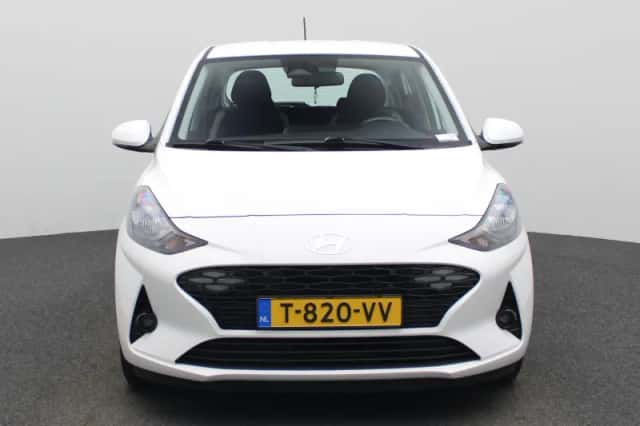 Hyundai i10 (2023) thumbnail 3