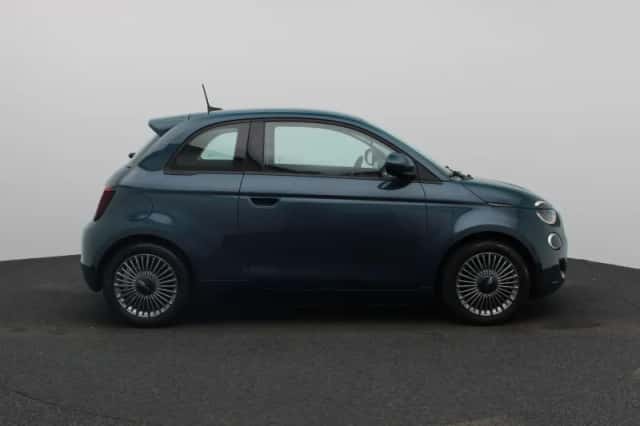 Fiat 500e (2020) thumbnail 4